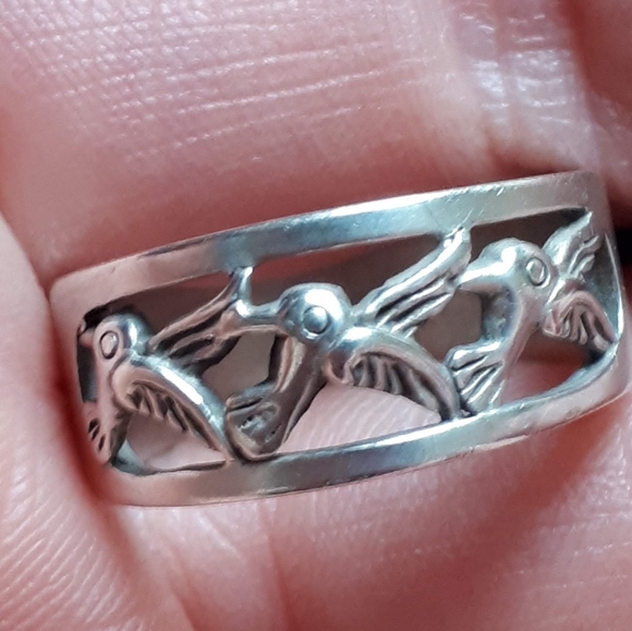 SOLD Vintage Sterling Hummingbird Ring, sz 7 - Picture 5 of 6